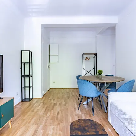 Appartement Romantique 4 Etoiles ,appartement Chic Pres Du Canal, *