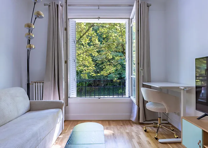 Appartement Romantique 4 Etoiles ,appartement Chic Pres Du Canal,